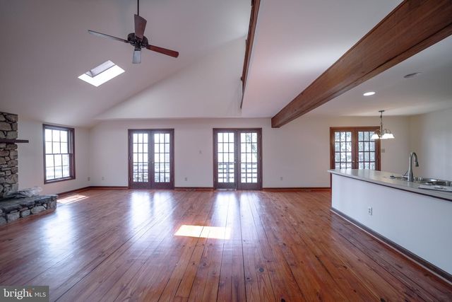 10754 LAKE FOREST DR, Manassas, VA 20112