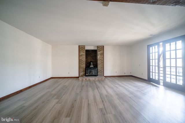 10754 LAKE FOREST DR, Manassas, VA 20112