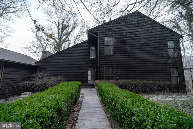 10754 LAKE FOREST DR, Manassas, VA 20112