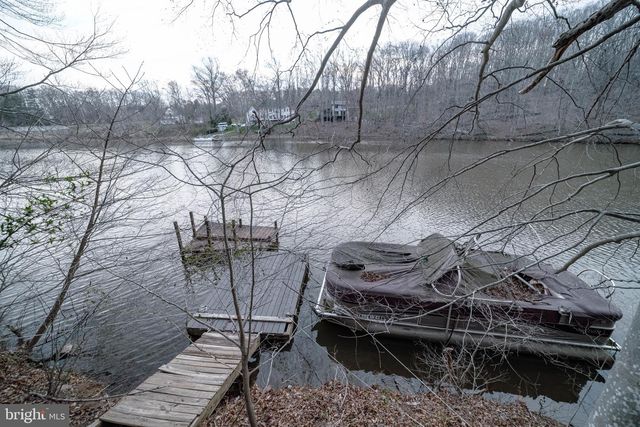 10754 LAKE FOREST DR, Manassas, VA 20112