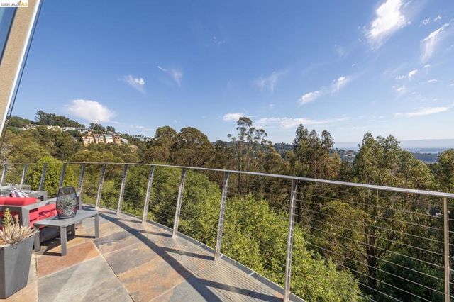 6343 Skyline Blvd, Oakland, CA 94611