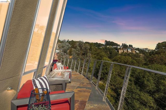 6343 Skyline Blvd, Oakland, CA 94611