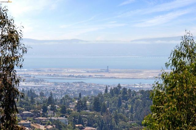 6343 Skyline Blvd, Oakland, CA 94611