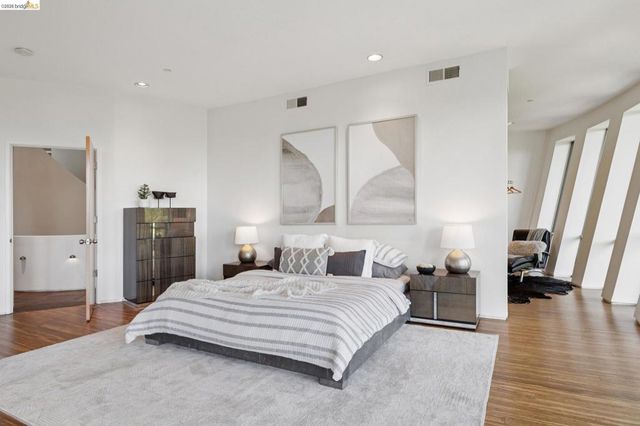 6343 Skyline Blvd, Oakland, CA 94611