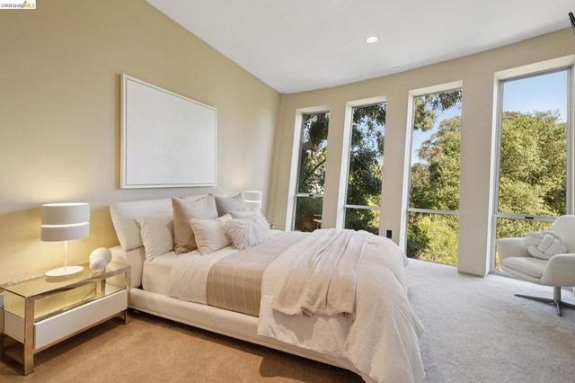6343 Skyline Blvd, Oakland, CA 94611