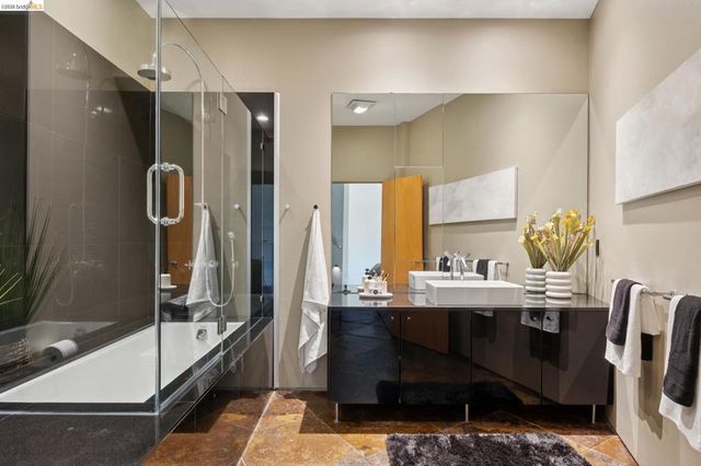 6343 Skyline Blvd, Oakland, CA 94611