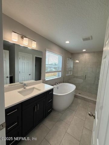 8662 CRYSTALLINE Lane, Jacksonville, FL 32221