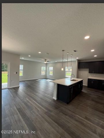 8662 CRYSTALLINE Lane, Jacksonville, FL 32221