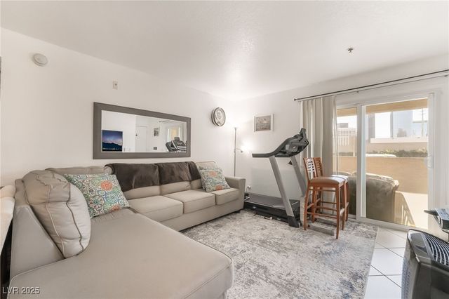 4200 South Valley View Boulevard 1074, Las Vegas, NV 89103