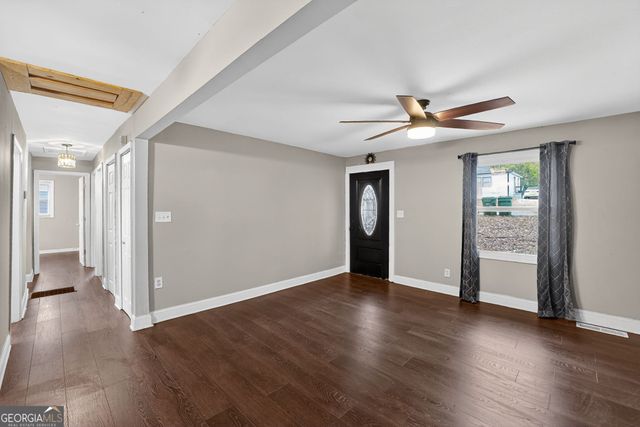 1068 Rebel Forest Drive SE, Atlanta, GA 30315