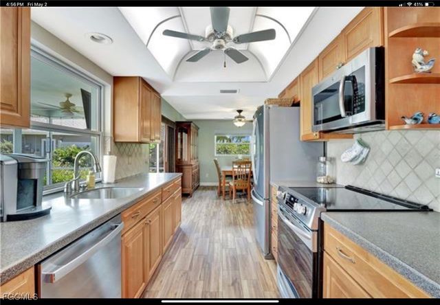 421 Marathon CT, Naples, FL 34112