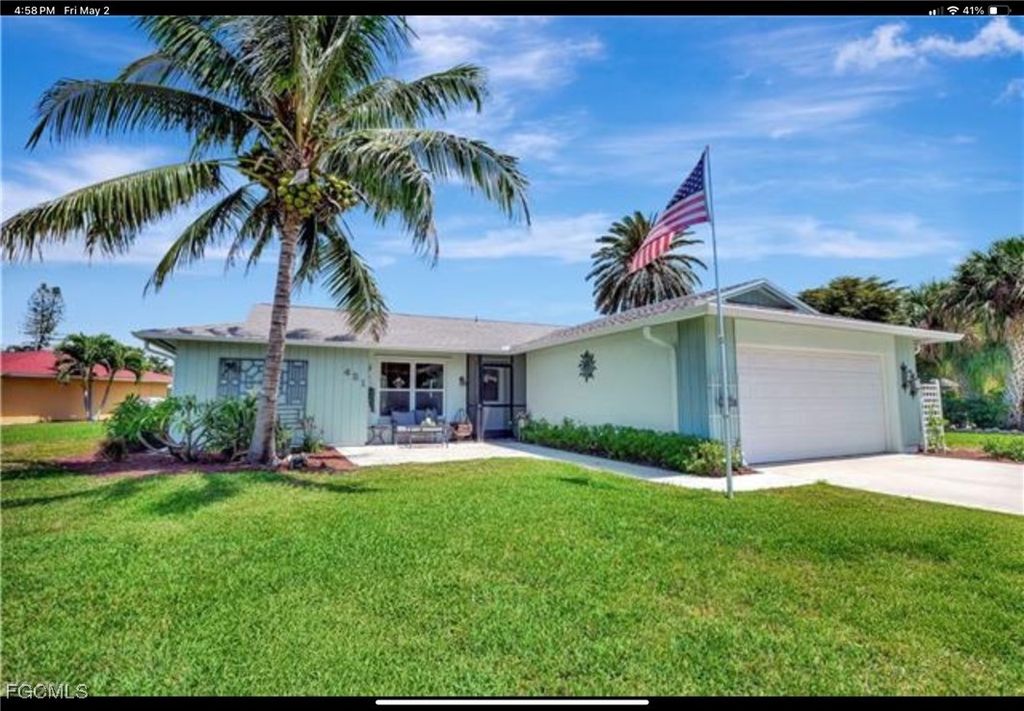 421 Marathon CT, Naples, FL 34112