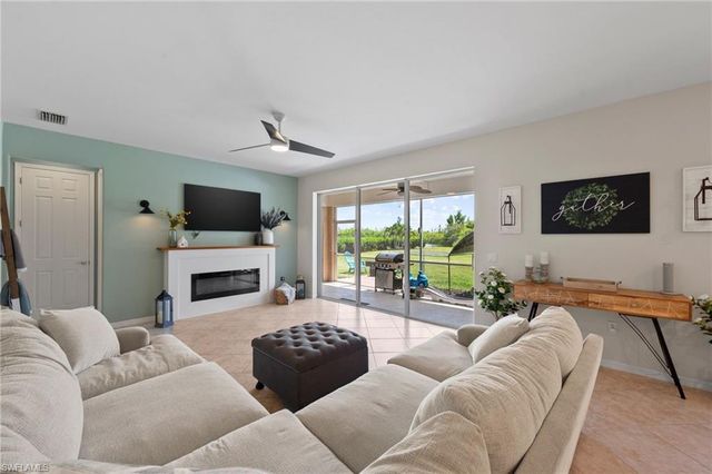 2688 Bellingham CT, Cape Coral, FL 33991