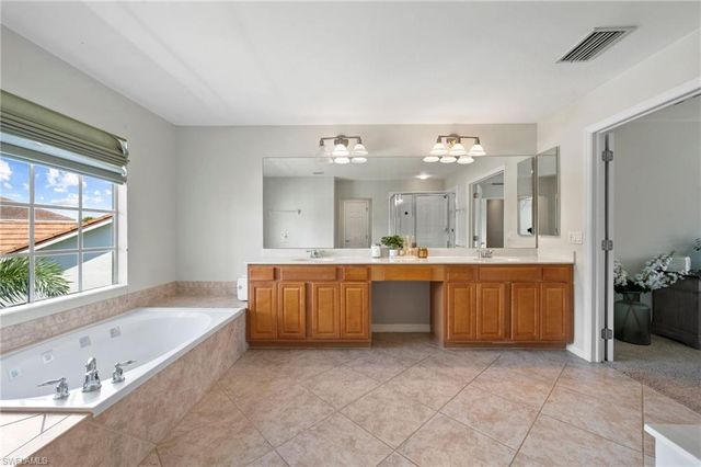 2688 Bellingham CT, Cape Coral, FL 33991