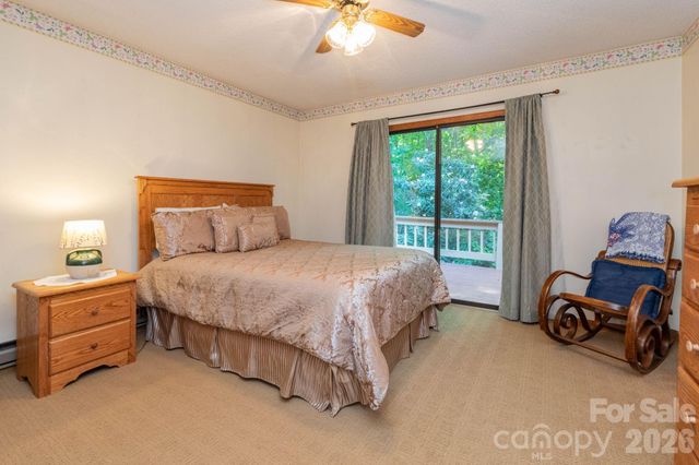 86 Mountain Road, Maggie Valley, NC 28751