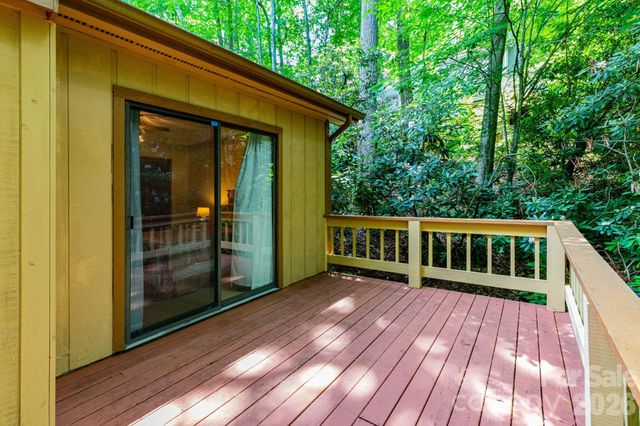 86 Mountain Road, Maggie Valley, NC 28751