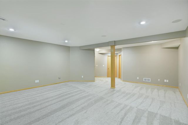 6926 Taylor Drive, Savage, MN 55378