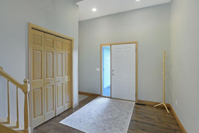 6926 Taylor Drive, Savage, MN 55378