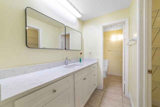 8633 NW 12th Street C177, Plantation, FL 33322