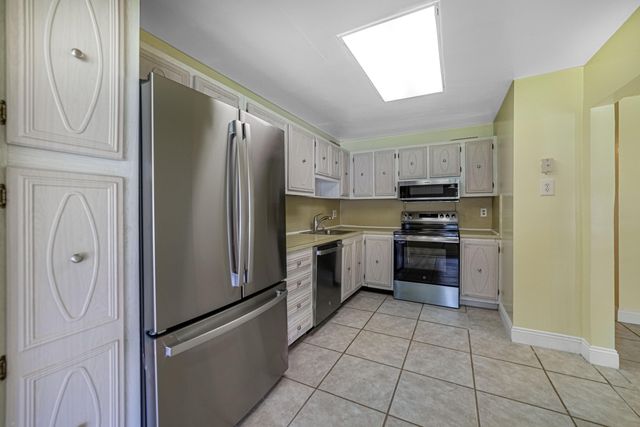 8633 NW 12th Street C177, Plantation, FL 33322
