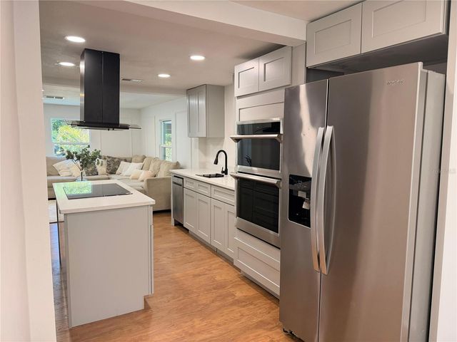 211 BAYSHORE DRIVE, Orlando, FL 32805