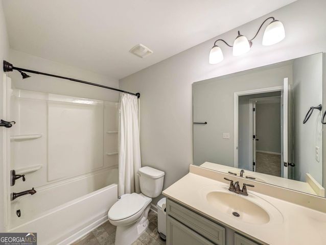 2521 Livingston Court, Loganville, GA 30052