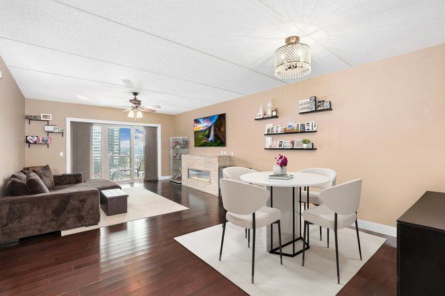 8727 W Bryn Mawr Avenue 606, Chicago, IL 60631