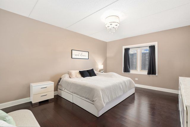 8727 W Bryn Mawr Avenue 606, Chicago, IL 60631