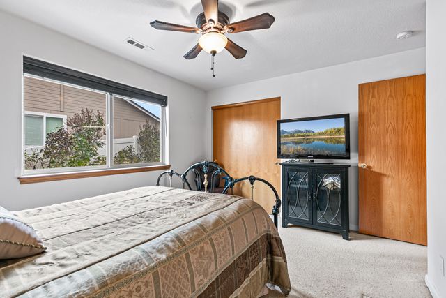 1023 Highlands Drive, Eagle Point, OR 97524