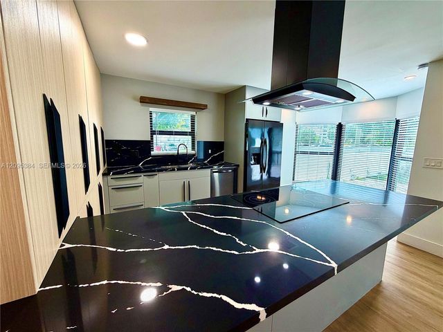 9900 NW 52nd Terrace 9900, Doral, FL 33178