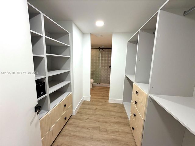 9900 NW 52nd Terrace 9900, Doral, FL 33178