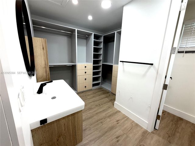 9900 NW 52nd Terrace 9900, Doral, FL 33178