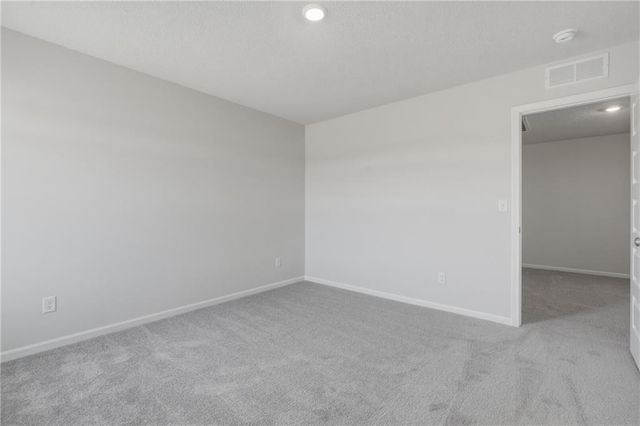 707 SW 6th Terrace, Oak Grove, MO 64075