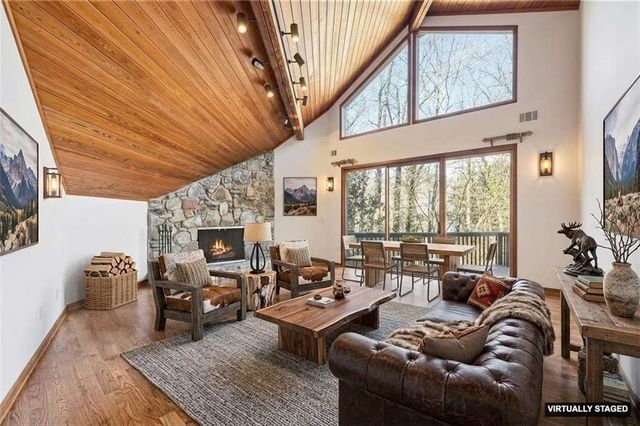 562 Pine Valley Road SE, Marietta, GA 30067