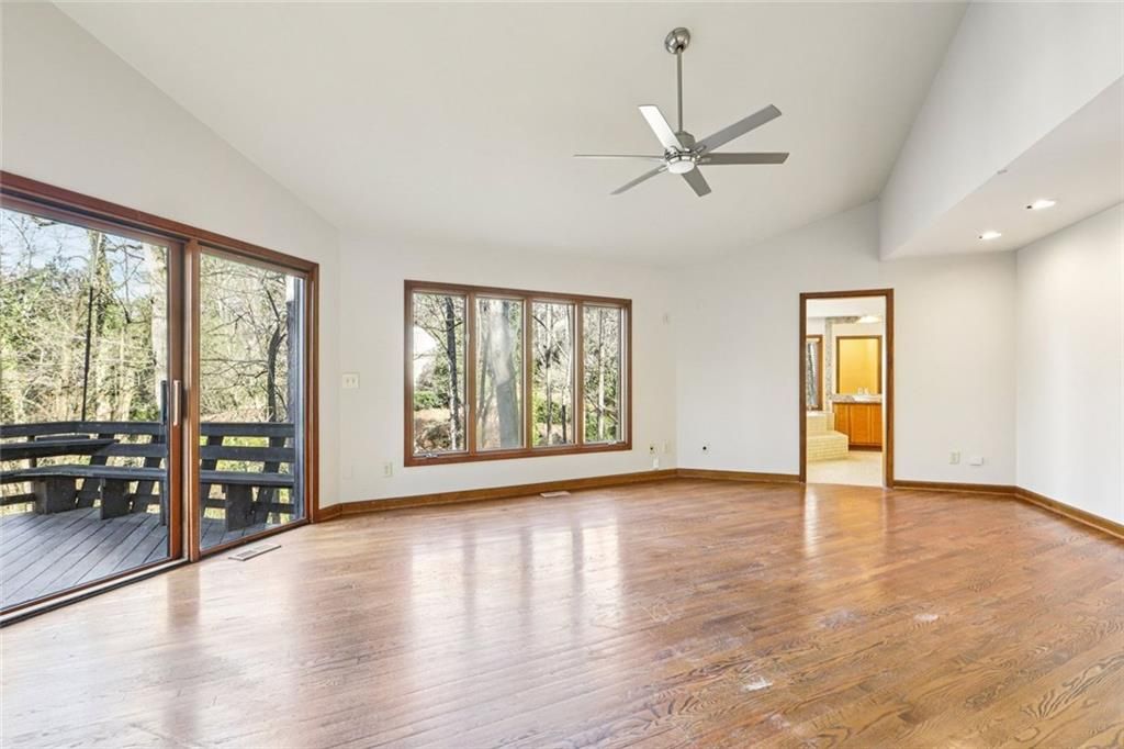 Image 36 of property listing at 562 Pine Valley Road SE, Marietta, GA 30067