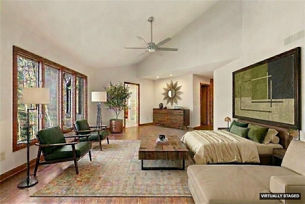 Image 9 of property listing at 562 Pine Valley Road SE, Marietta, GA 30067