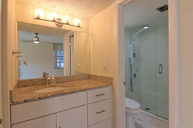 1900 Sabal Palm Drive 106, Davie, FL 33324