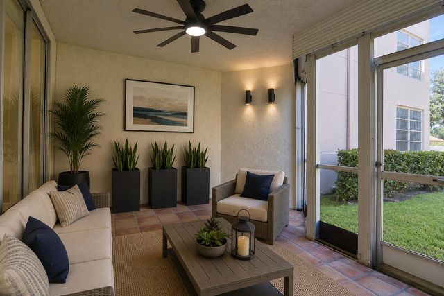 1900 Sabal Palm Drive 106, Davie, FL 33324