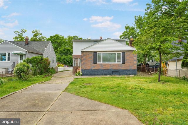 8121 HILLENDALE RD, Parkville, MD 21234