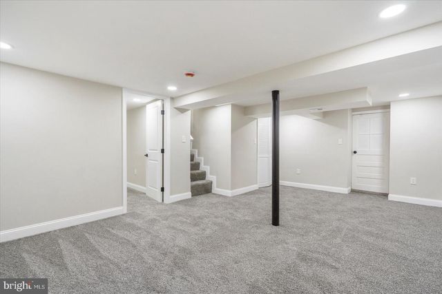 8121 HILLENDALE RD, Parkville, MD 21234