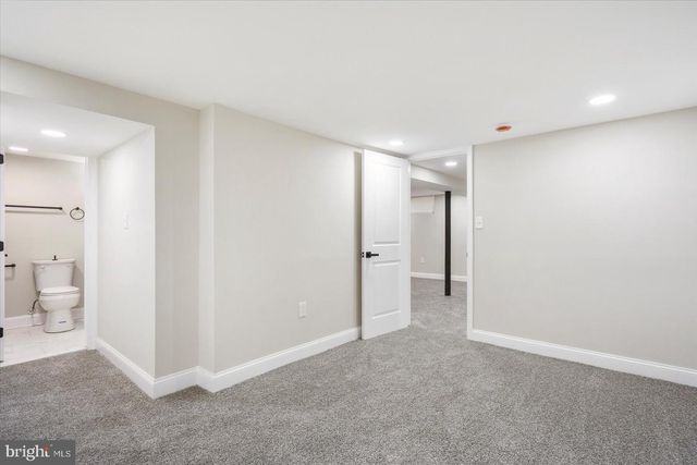 8121 HILLENDALE RD, Parkville, MD 21234