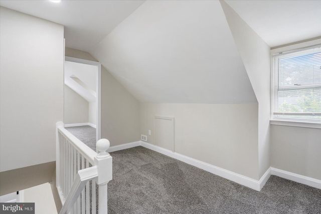 8121 HILLENDALE RD, Parkville, MD 21234