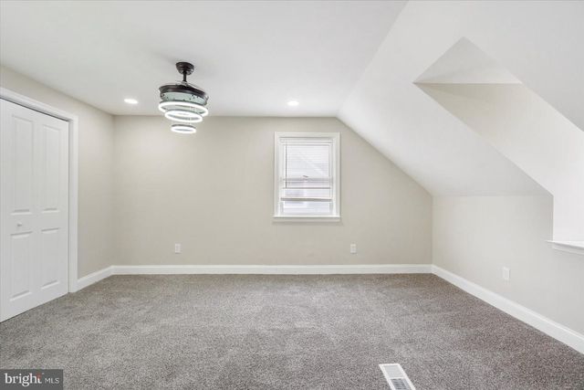 8121 HILLENDALE RD, Parkville, MD 21234