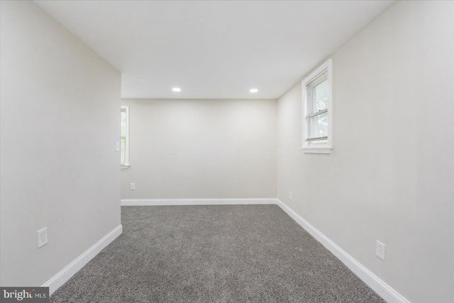 8121 HILLENDALE RD, Parkville, MD 21234