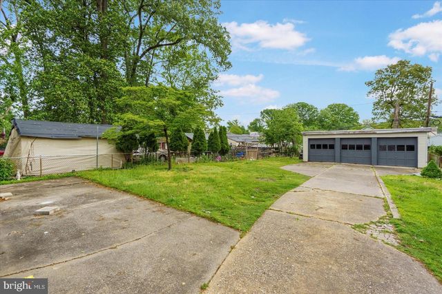 8121 HILLENDALE RD, Parkville, MD 21234