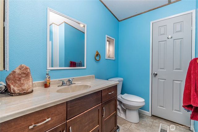 71 W Doggone Lane, Elma, WA 98541