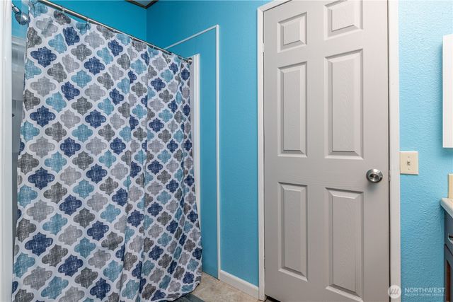 71 W Doggone Lane, Elma, WA 98541