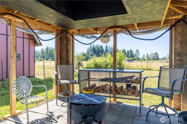 71 W Doggone Lane, Elma, WA 98541