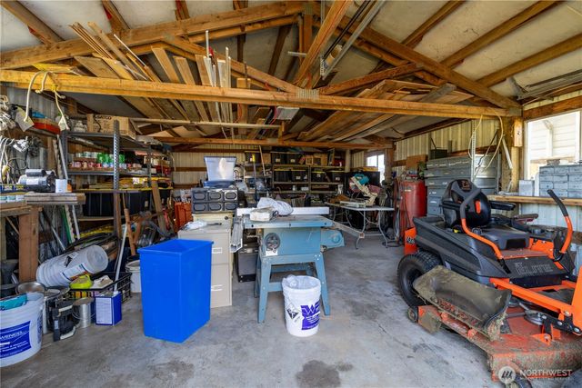 71 W Doggone Lane, Elma, WA 98541