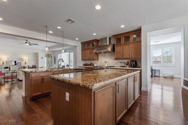 9763 Mountain Spruce Court, Las Vegas, NV 89178